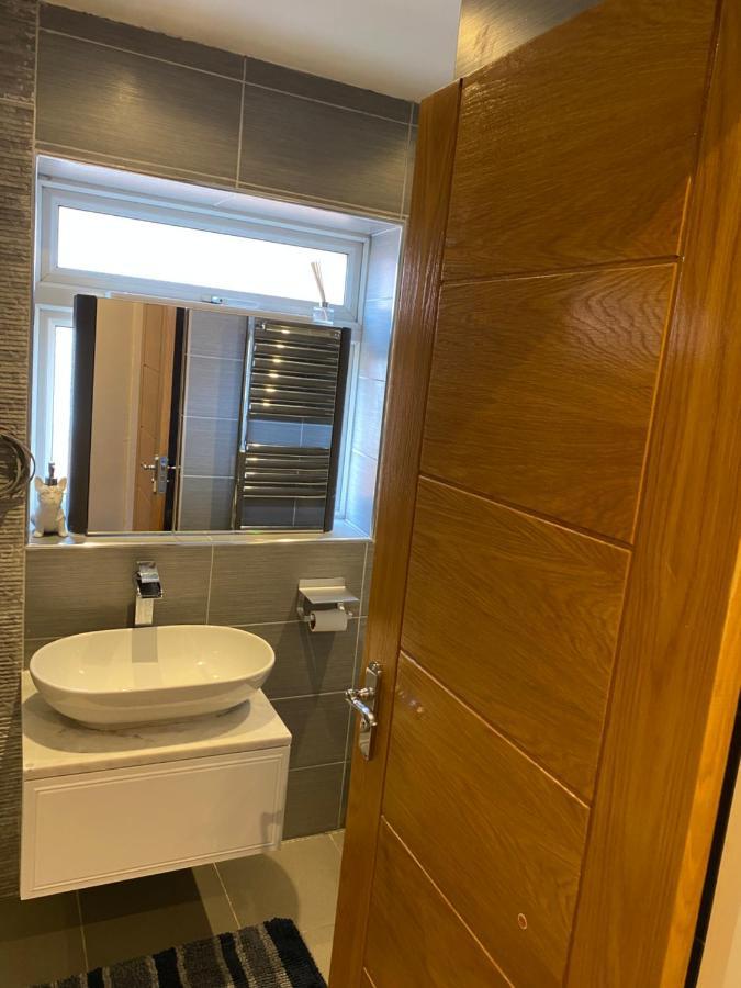 Ruislip Guest House מראה חיצוני תמונה
